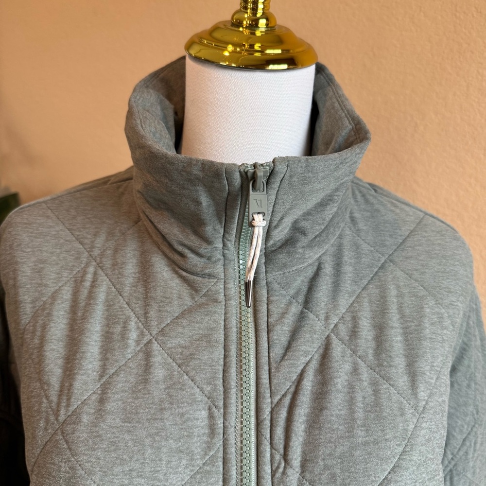 VUORI Halo Insulated Jacket Women’s Large Pistachio Green Quilted Primaloft - Picture 6 of 16